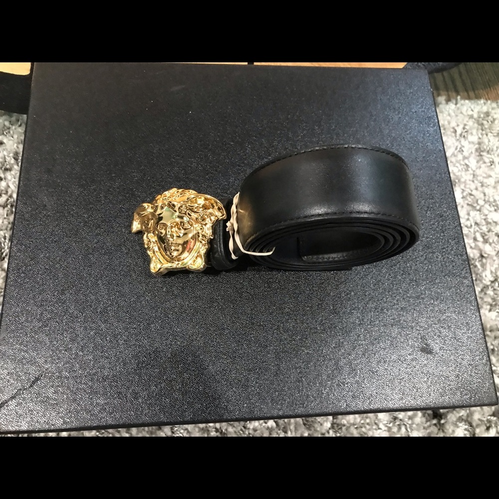 Men’s Versace belt